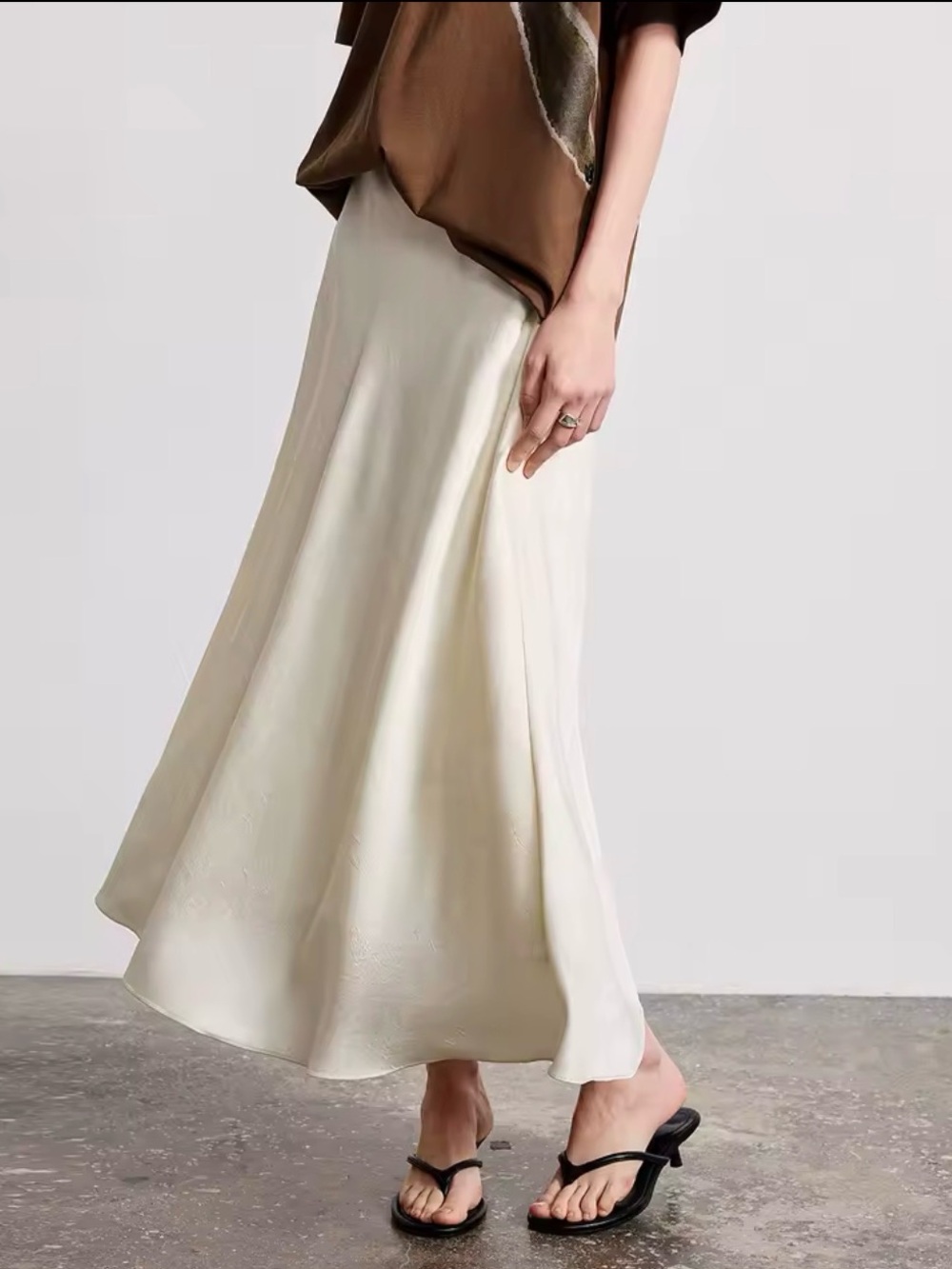 New Elegant Cream Satin A-Line Midi Skirt Sz. S
